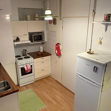 Hébergement de vacances Lapinkangas Yksioe 60m2 Paritalossa, Oma Piha Ja Sauna Oulu