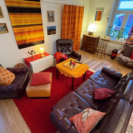 Lapinkangas Yksioe 60m2 Paritalossa, Oma Piha Ja Sauna بيت للعطل أولو