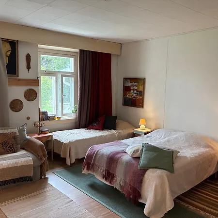 Lapinkangas Yksioe 60m2 Paritalossa, Oma Piha Ja Sauna Сasa de vacaciones