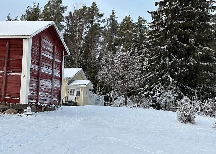 Lapinkangas Yksioe 60m2 Paritalossa, Oma Piha Ja Sauna בית נופש
